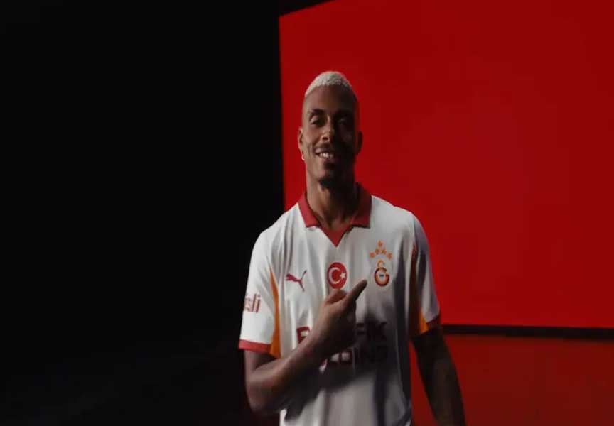 Galatasaray yeni sezon 5 yıldızlı formasını tanıttı