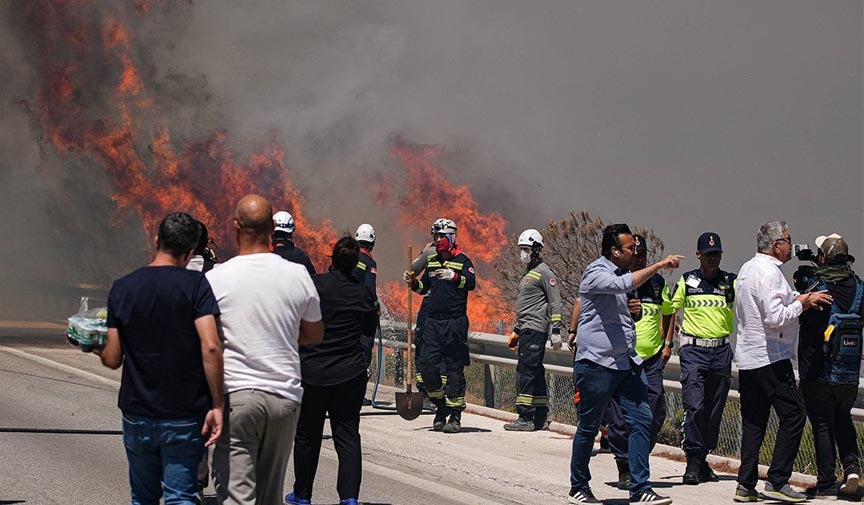 izmir çeşme  büyük yangın